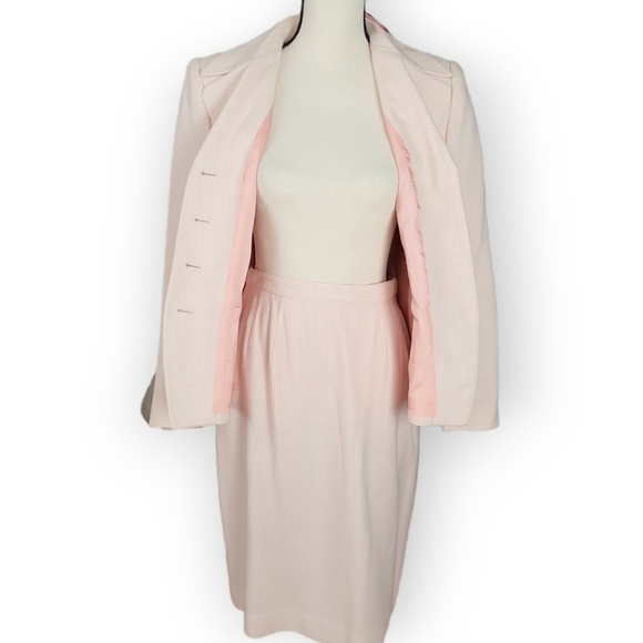 Le Suit Petite Pink Checkered 2 Piece Skirt & 4 Button Front Blazer Suit Size 6P - Picture 7 of 10